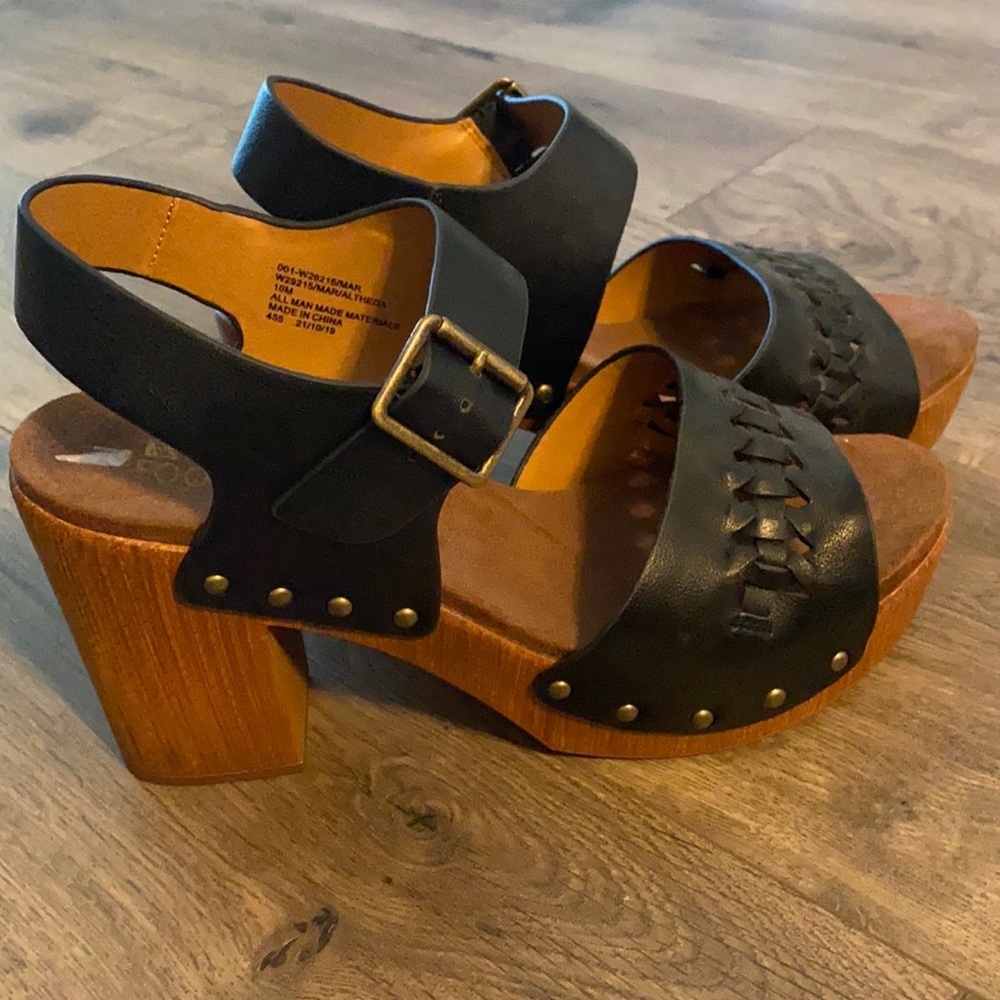 Wood Platform Sandals